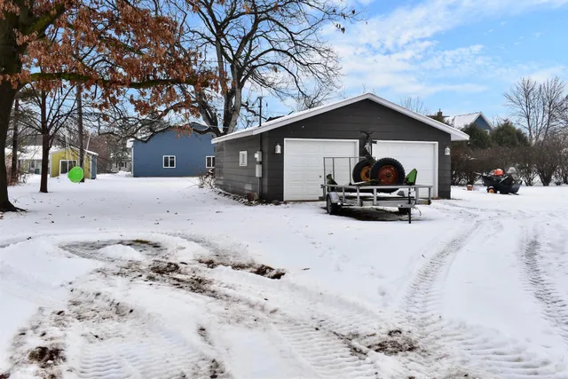 $315,000 | 624 7th Street West, Wabasha, MN 55981