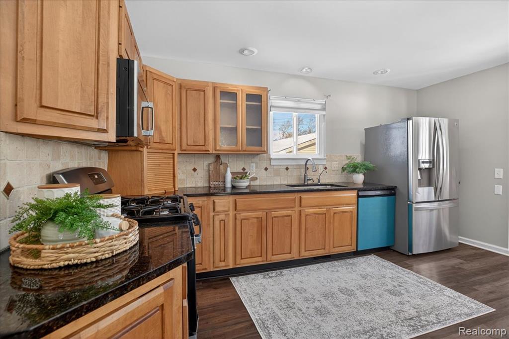 1155 Seabury Drive Lake Orion, MI 48362 - Photo 14 of 41