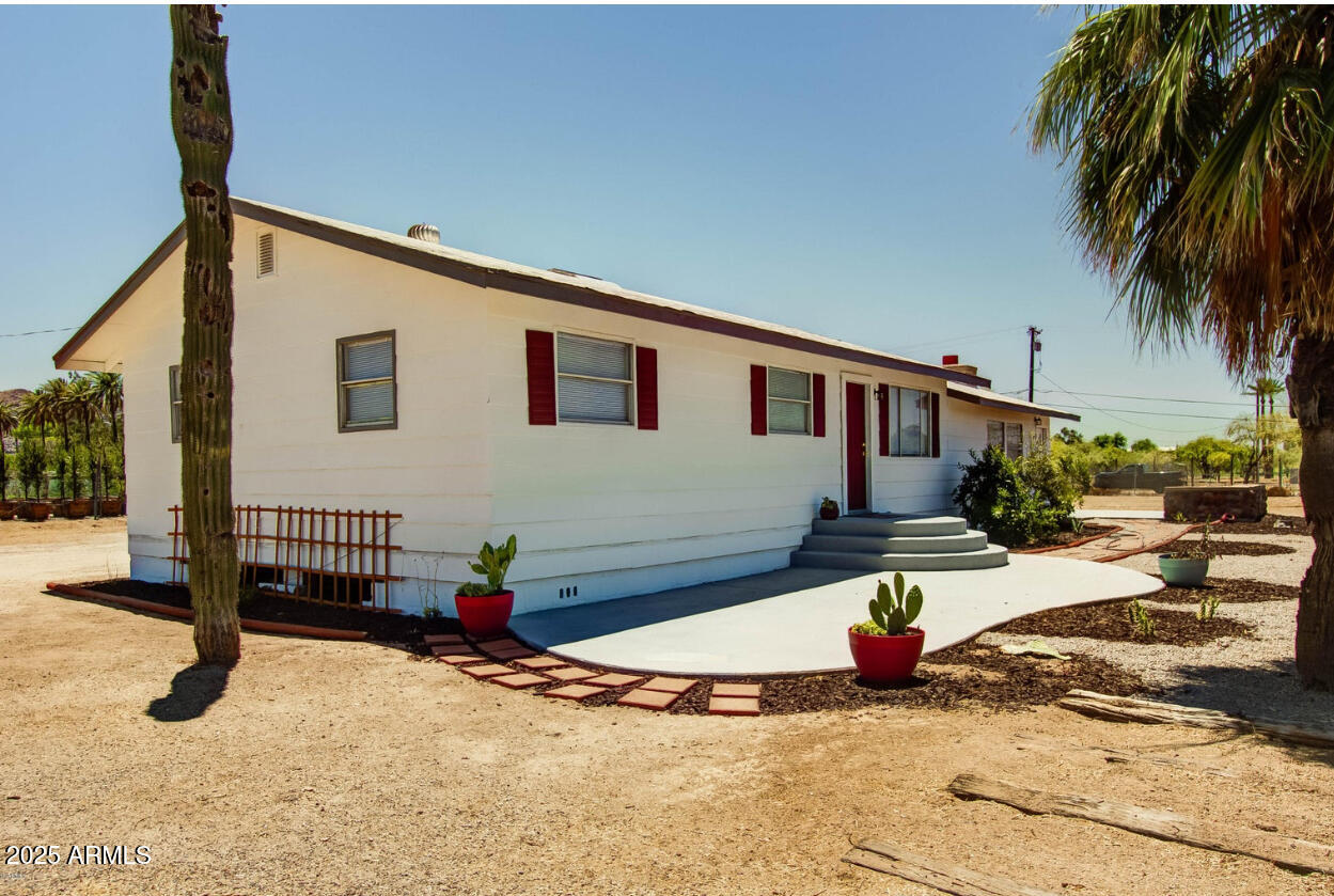 6445 South 32nd Street Phoenix, AZ 85042 - Photo 1 of 11 IMG_9325