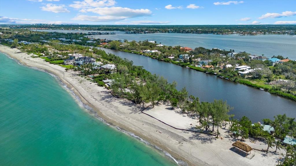 8440 Sanderling Road Sarasota, FL 34242 - Photo 3 of 22 Gallery Image 3