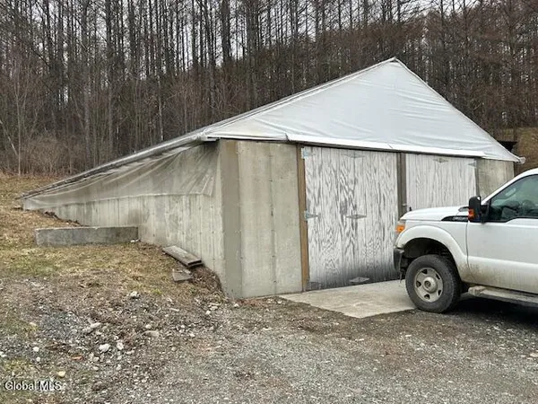 $1,590,000 | 588 Juniper Swamp Road, Salem, NY 12873