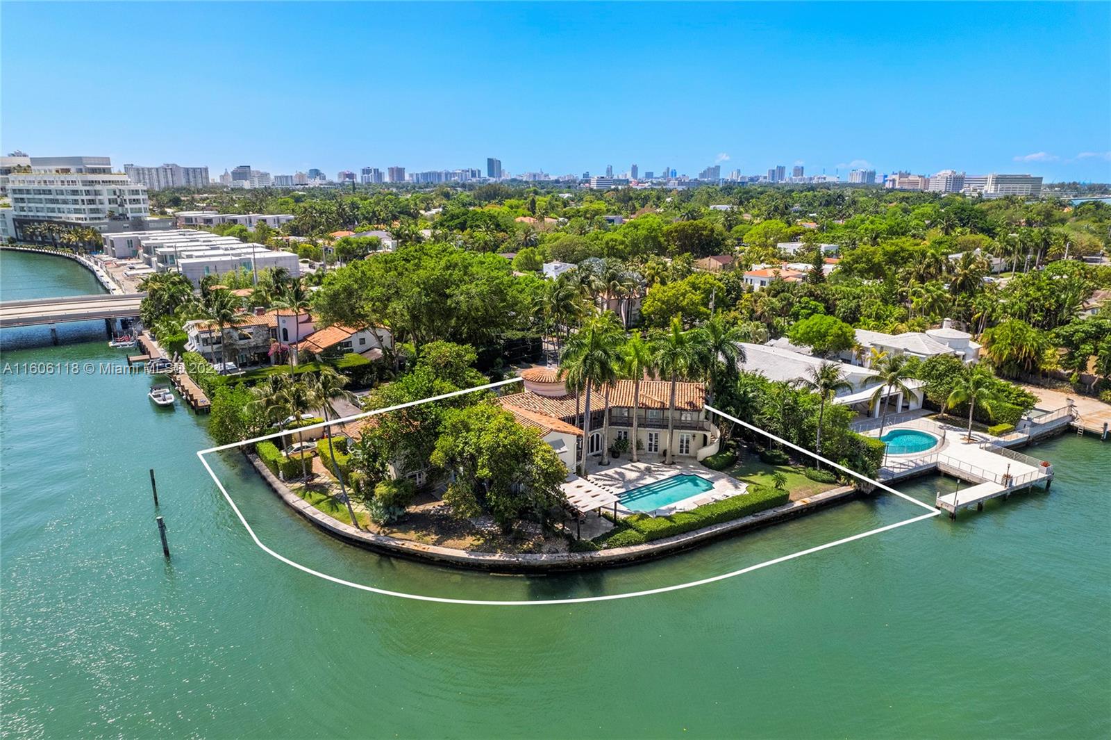 4810 North Bay Road Miami Beach, FL 33140 - Photo 14 of 61