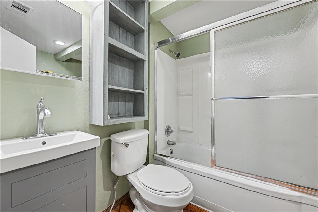 1418 Maple Lane Lawrence, KS 66044 - Photo 8 of 21