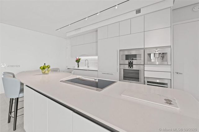 $4,400,000 | 16901 Collins Avenue, Unit 4403, Sunny Isles Beach, FL 33160