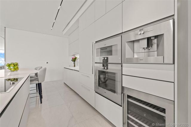 $4,400,000 | 16901 Collins Avenue, Unit 4403, Sunny Isles Beach, FL 33160