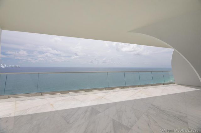 $4,400,000 | 16901 Collins Avenue, Unit 4403, Sunny Isles Beach, FL 33160