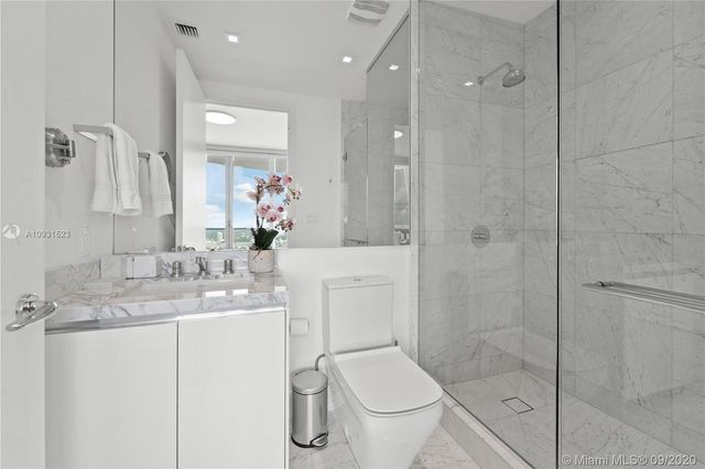 $4,400,000 | 16901 Collins Avenue, Unit 4403, Sunny Isles Beach, FL 33160