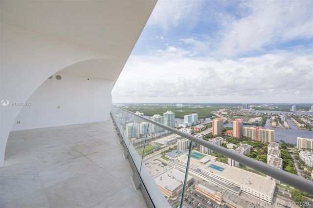 $4,400,000 | 16901 Collins Avenue, Unit 4403, Sunny Isles Beach, FL 33160
