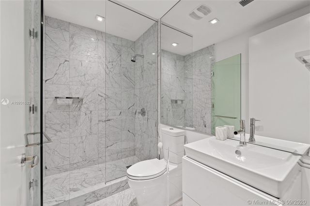 $4,400,000 | 16901 Collins Avenue, Unit 4403, Sunny Isles Beach, FL 33160