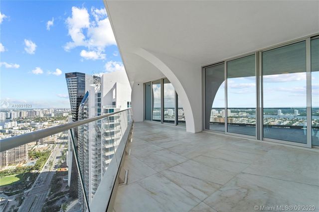 $4,400,000 | 16901 Collins Avenue, Unit 4403, Sunny Isles Beach, FL 33160