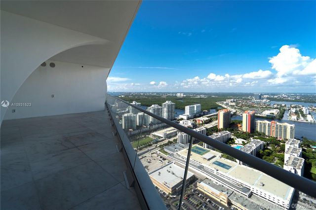 $4,400,000 | 16901 Collins Avenue, Unit 4403, Sunny Isles Beach, FL 33160