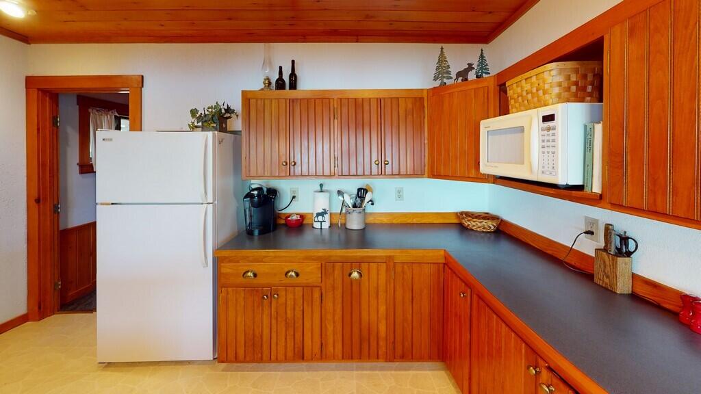 1031 Deep Cove Road Millinocket, ME 04462 - Photo 25 of 99 1031-Deep-Cove-Rd-Kitchen
