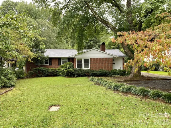 $2,250 | 850 Montford Drive, Charlotte, NC 28209