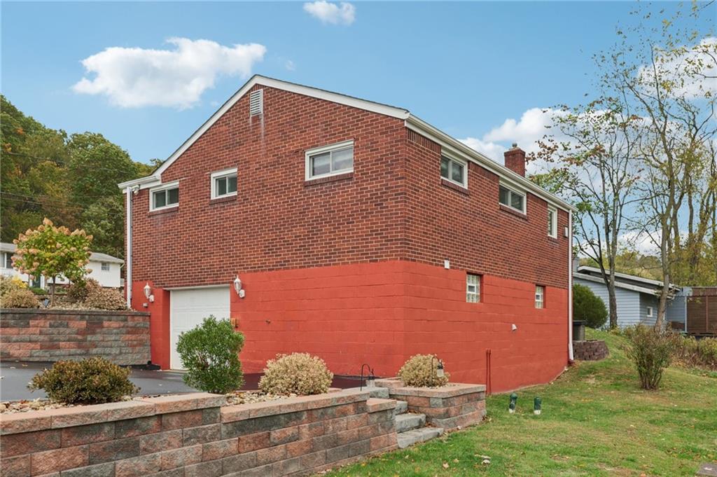158 Maple Street Rochester, PA 15074 - Photo 33 of 37 an aerial view of a house