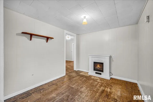 $64,900 | 113 North Green Street, Roanoke, IL 61561