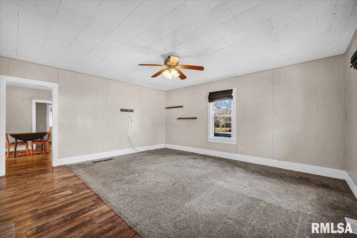 113 North Green Street Roanoke, IL 61561 - Photo 2 of 36