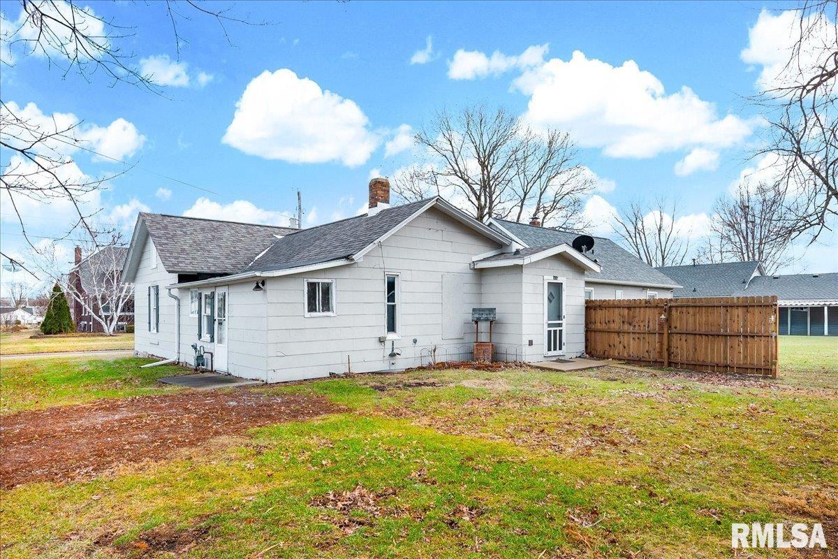 113 North Green Street Roanoke, IL 61561 - Photo 24 of 36