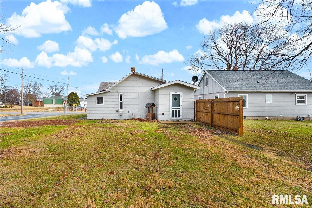 113 North Green Street Roanoke, IL 61561 - Photo 25 of 36