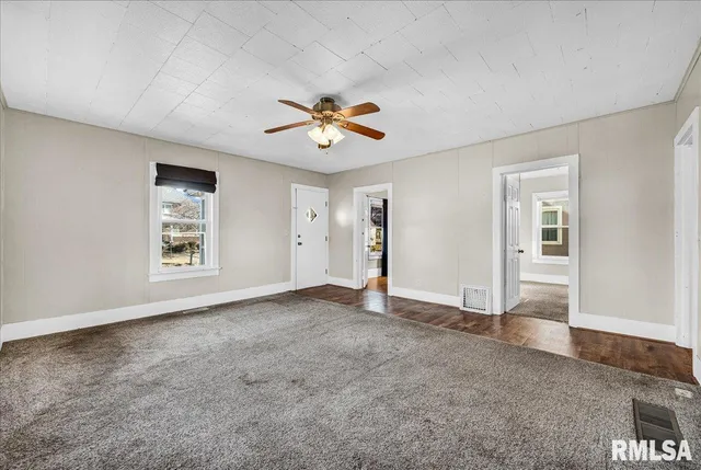 $64,900 | 113 North Green Street, Roanoke, IL 61561