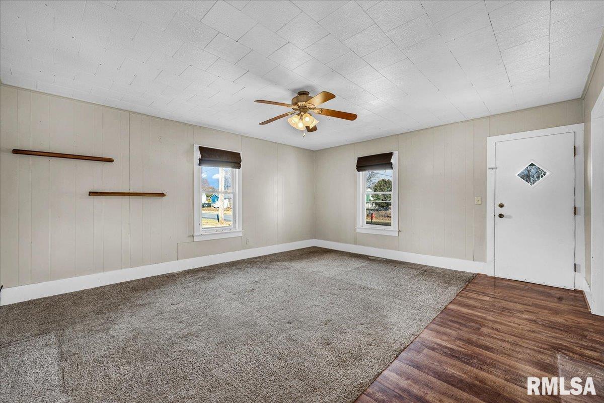 113 North Green Street Roanoke, IL 61561 - Photo 5 of 36