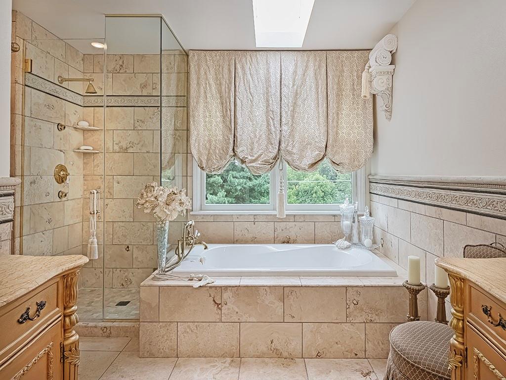 7002 Eagle Road Gibsonia, PA 15044 - Photo 27 of 49 a bathroom with a sink and a bathtub