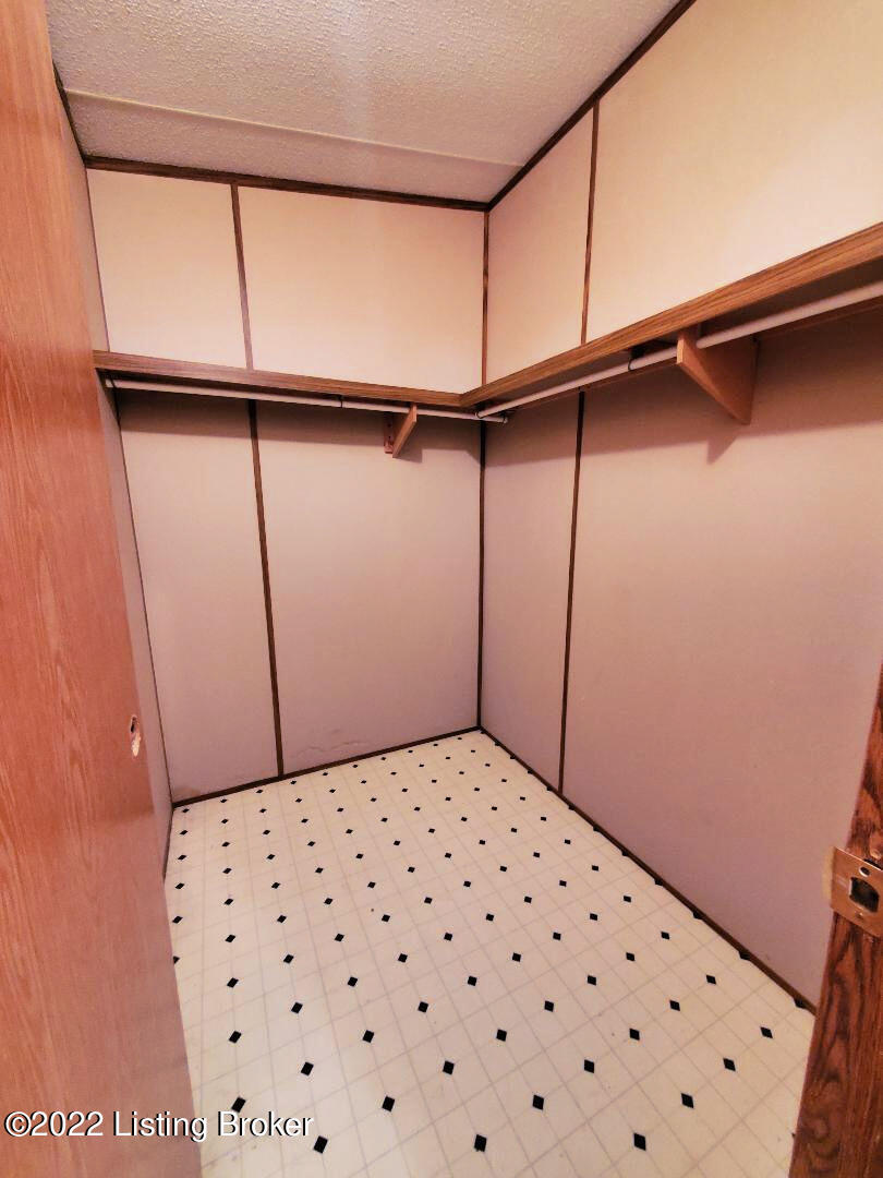 315 Robert Lee Road Raywick, KY 40060 - Photo 5 of 12 Massive Walk in Closet