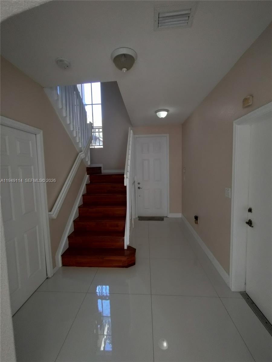 8546 Southwest 165th Place Miami, FL 33193 - Photo 12 of 40
