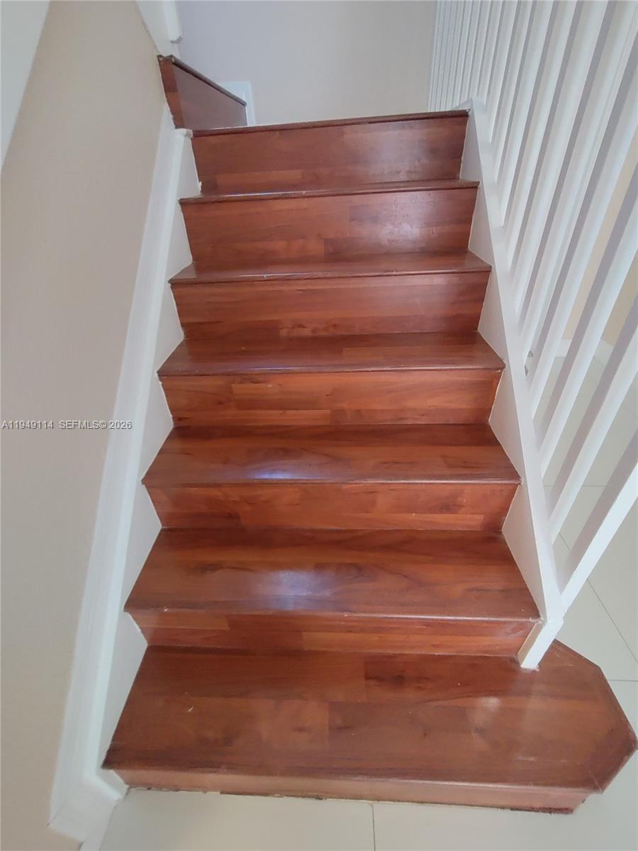 8546 Southwest 165th Place Miami, FL 33193 - Photo 16 of 40