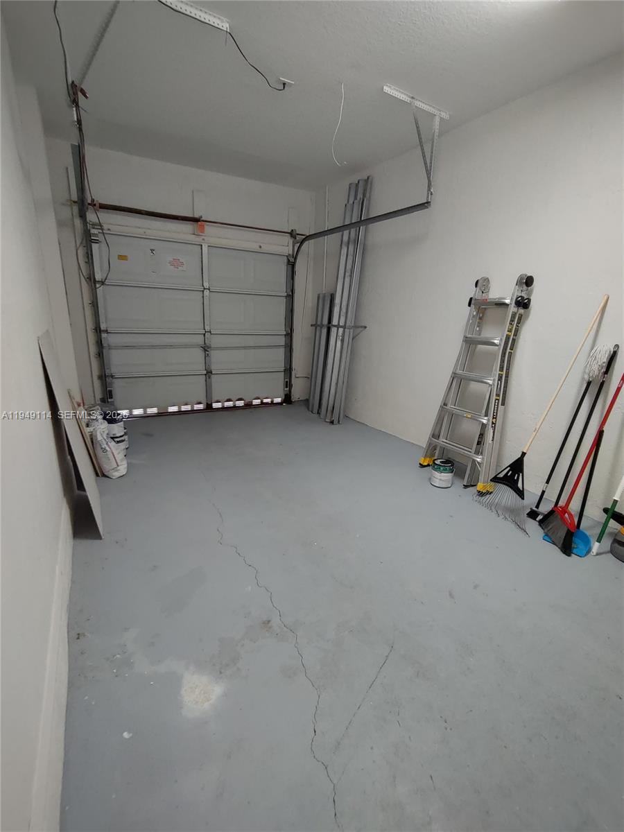 8546 Southwest 165th Place Miami, FL 33193 - Photo 37 of 40