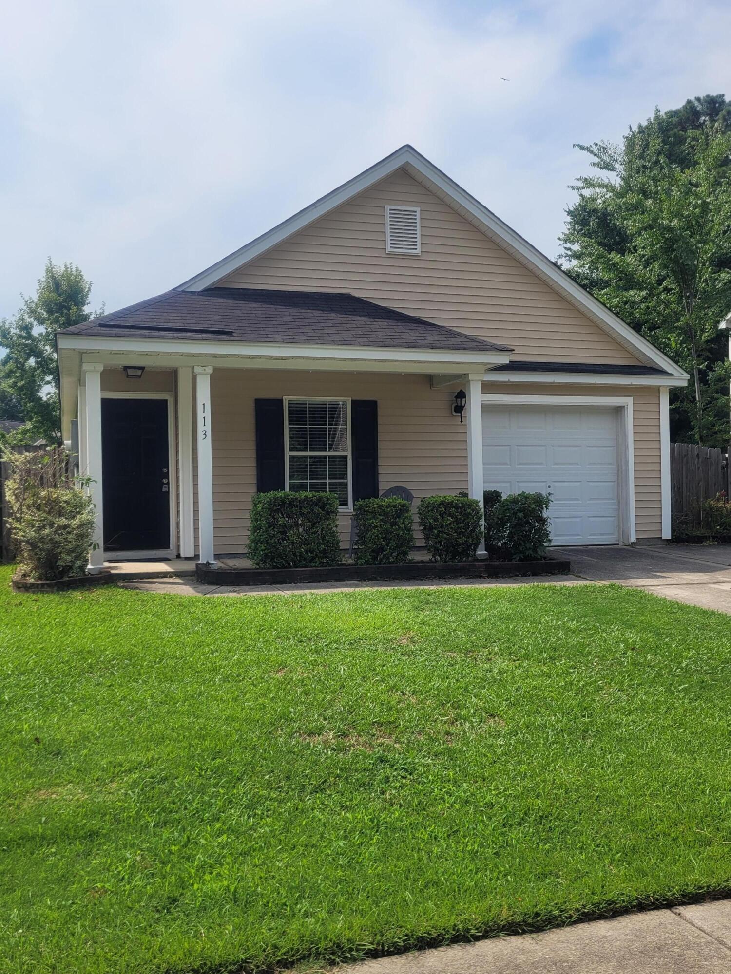 113 Hammerbeck Road Summerville, SC 29483 - Photo 1 of 16 20240627_110130