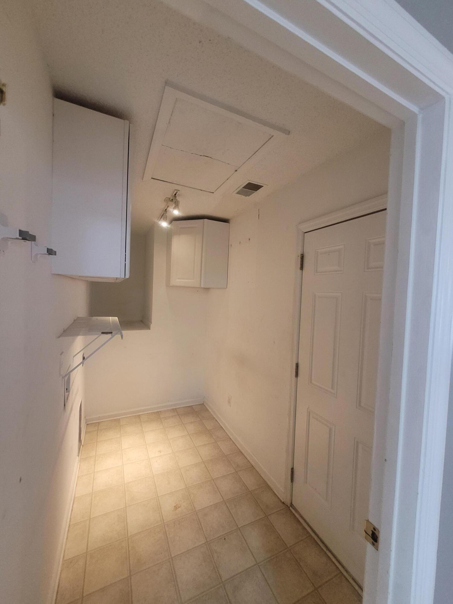 113 Hammerbeck Road Summerville, SC 29483 - Photo 6 of 16 20240627_105554