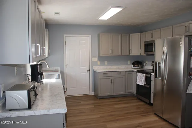 $2,255 | 305 Trappers Road, Hubert, NC 28539