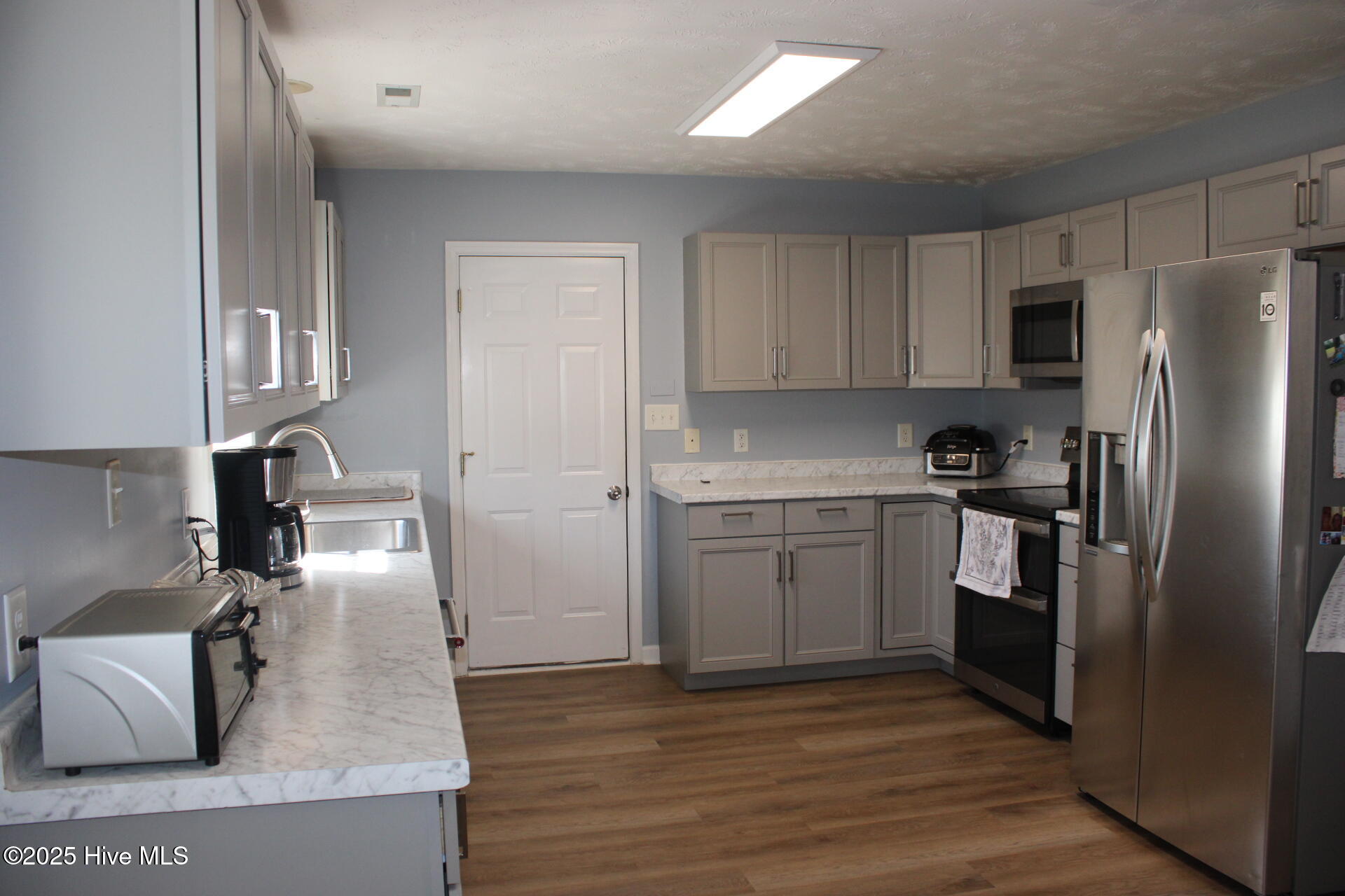 305 Trappers Road Hubert, NC 28539 - Photo 7 of 21 IMG_4468