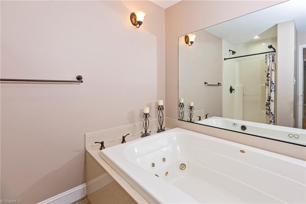 191 Cana Road Mocksville, NC 27028 - Photo 18 of 27 Math bath with large garden tub