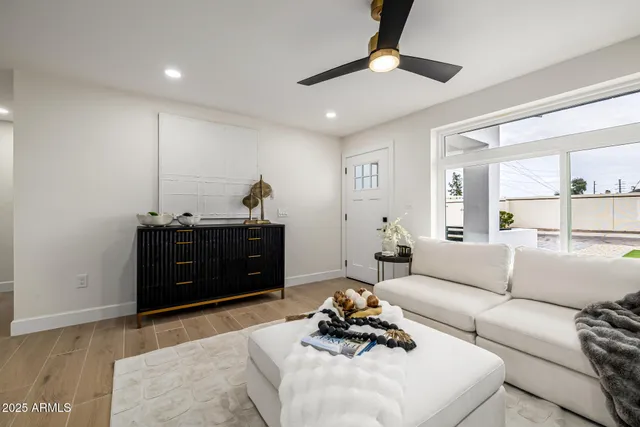 $829,000 | 5207 East Windsor Avenue, Phoenix, AZ 85008