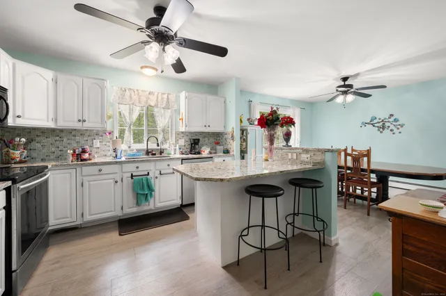 $425,000 | 11 Lee Road, Lisbon, CT 06351