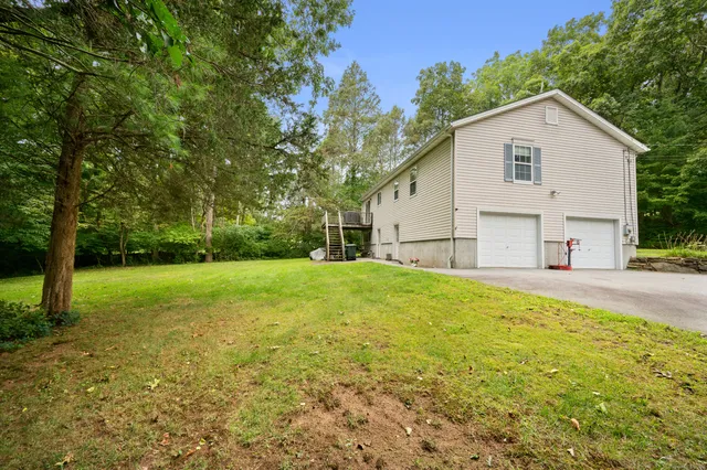 $425,000 | 11 Lee Road, Lisbon, CT 06351