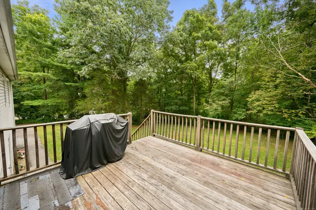 $425,000 | 11 Lee Road, Lisbon, CT 06351