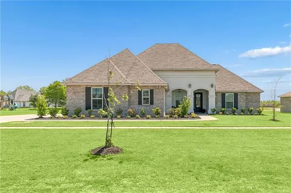 $425,000 | 717 Deer Frk Crossing, Covington, LA 70435