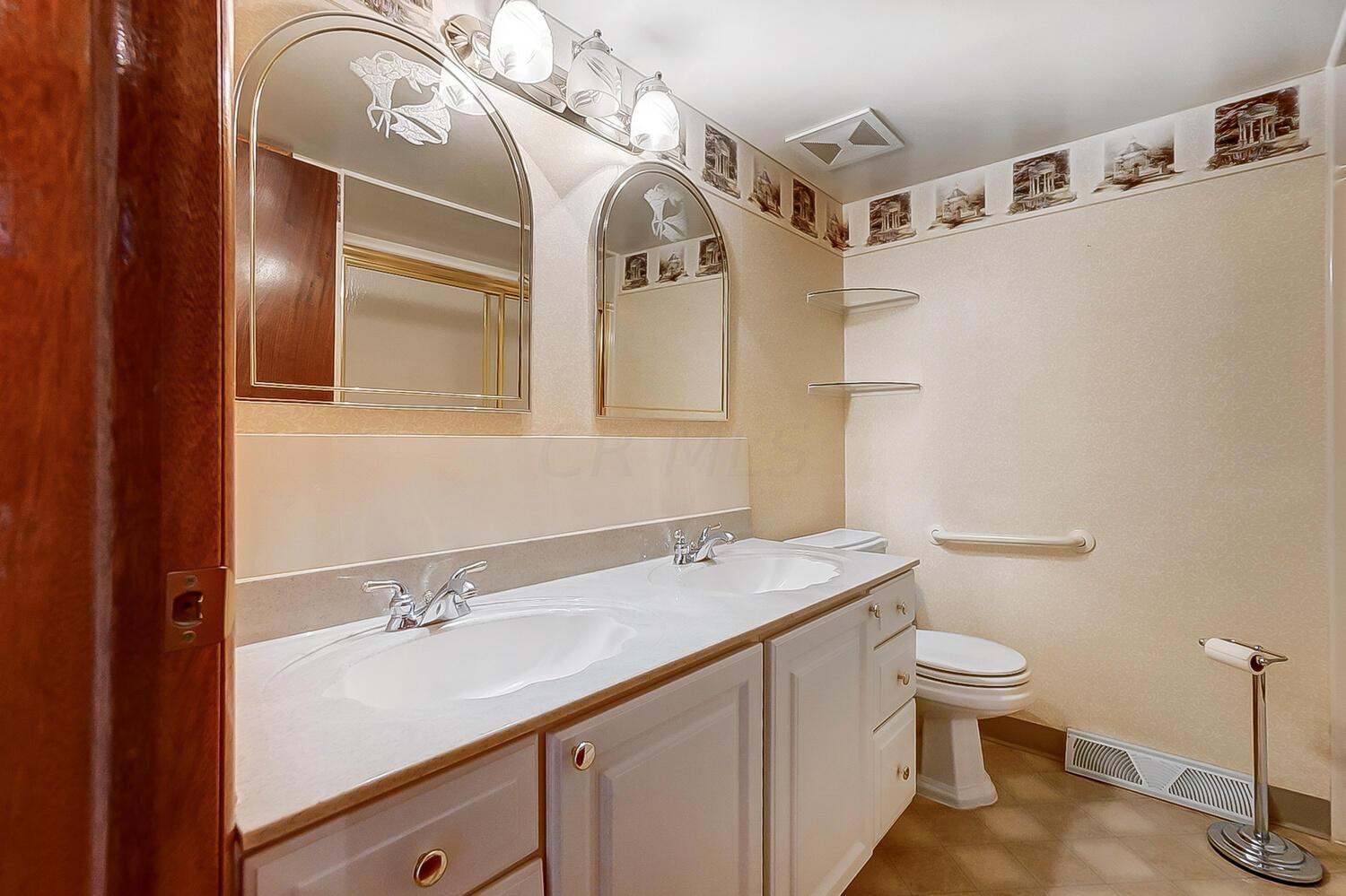 1083 Ross Road Columbus, OH 43227 - Photo 23 of 48 50041658-027_web