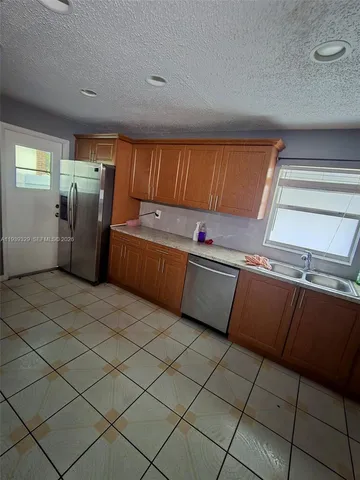 $3,500 | 309 Masters Road, Palm Springs, FL 33461