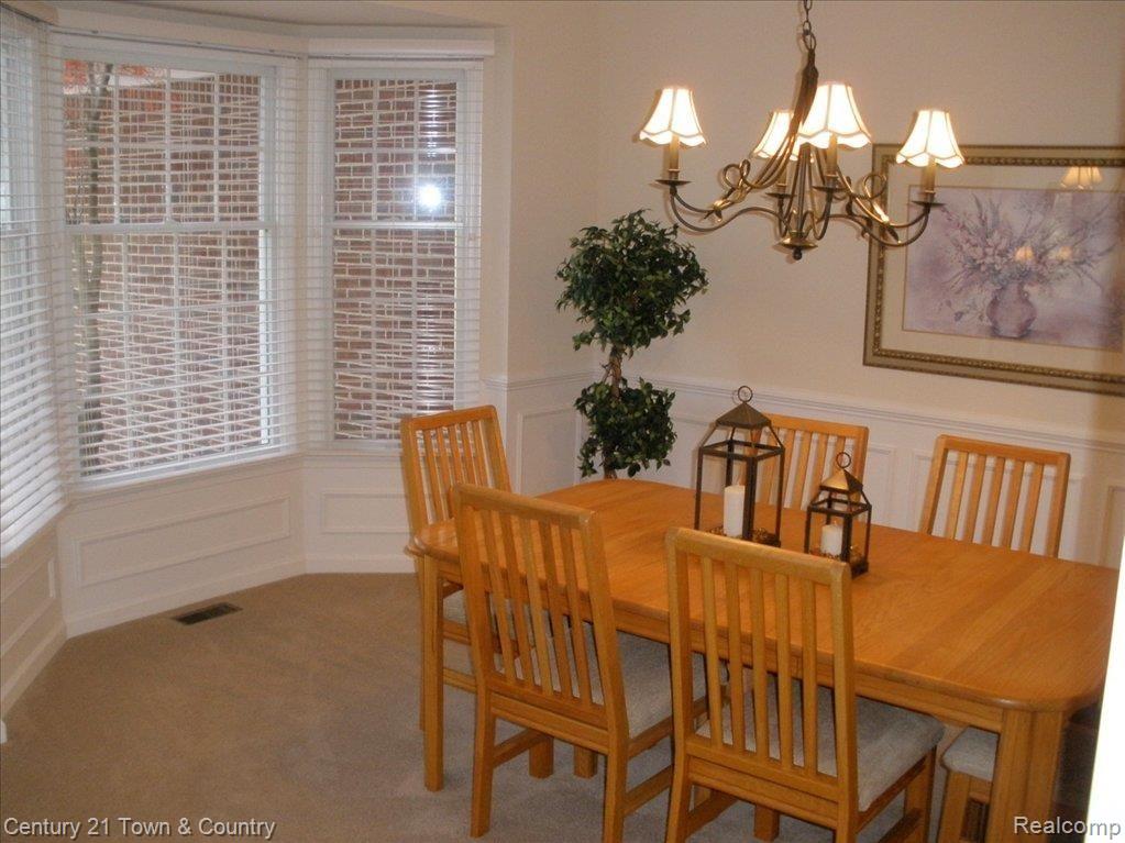 721 Timber Ridge Drive Highland, MI 48357 - Photo 14 of 25 Formal dining rm w/bay window