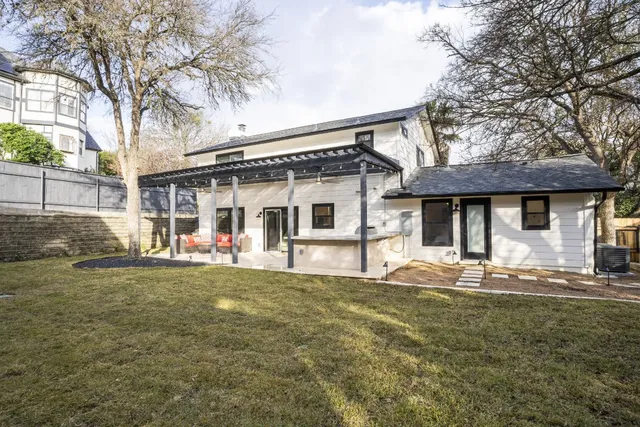 $9,500 | 2001 Wychwood Drive, Austin, TX 78746