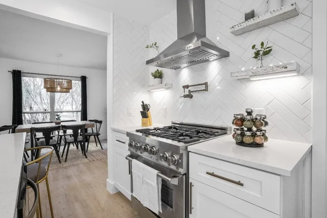 $9,500 | 2001 Wychwood Drive, Austin, TX 78746