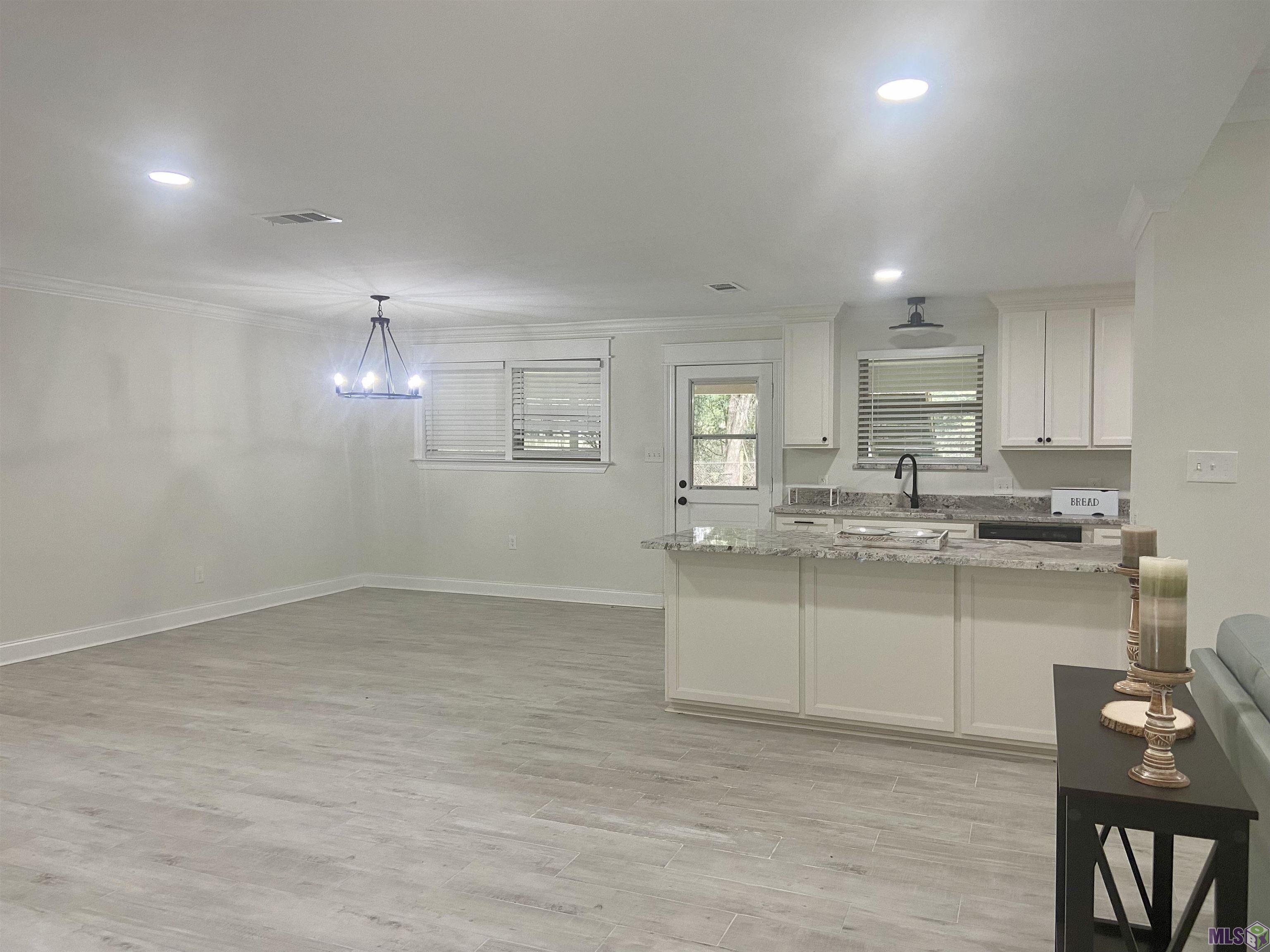 4310 Bluebonnet Road Baton Rouge, LA 70809 - Photo 4 of 25