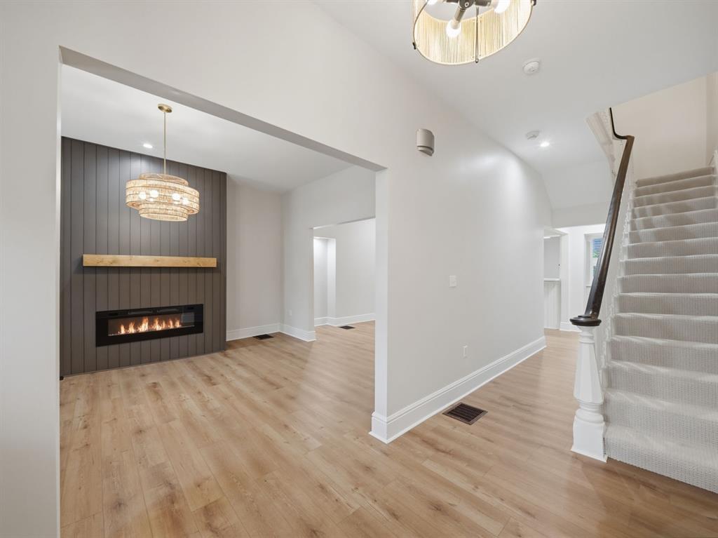 357 Lehigh Avenue Pittsburgh, PA 15232 - Photo 9 of 28