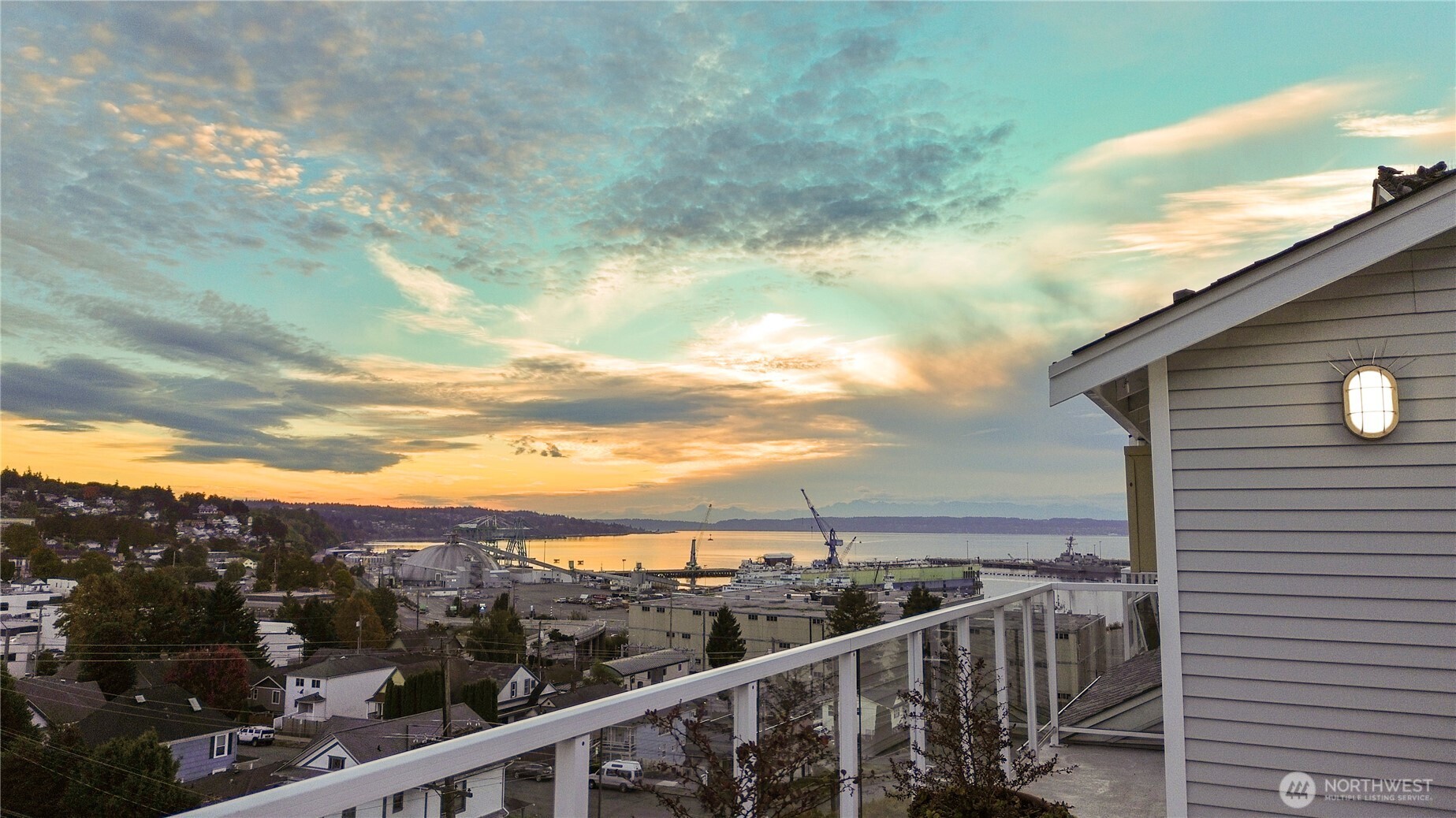 2522 Rucker Avenue, Unit 408 Everett, WA 98201 - Photo 2 of 40 Gallery Image 2