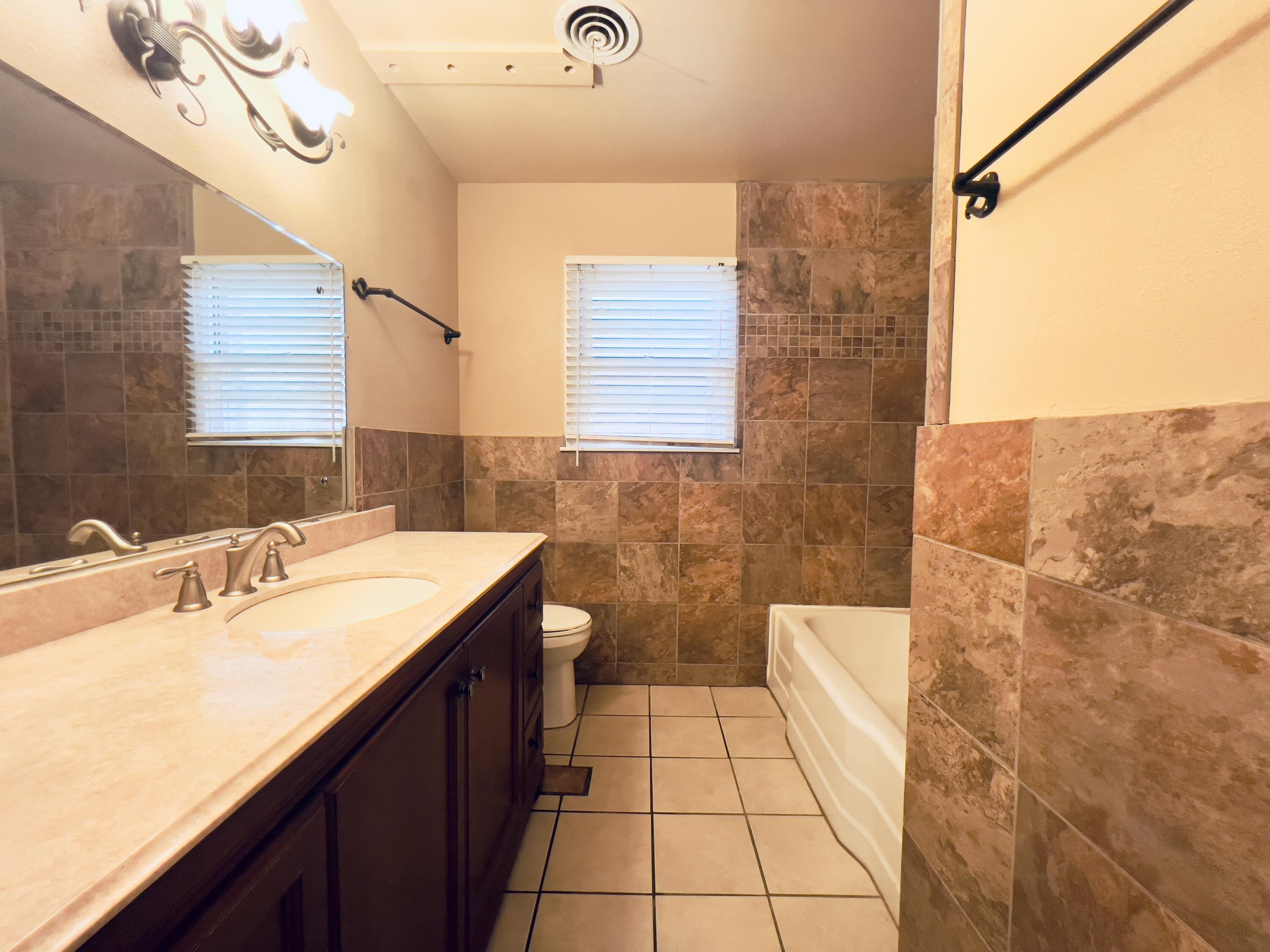 4205 39th Street Lubbock, TX 79413 - Photo 14 of 23 IMG_9446 2