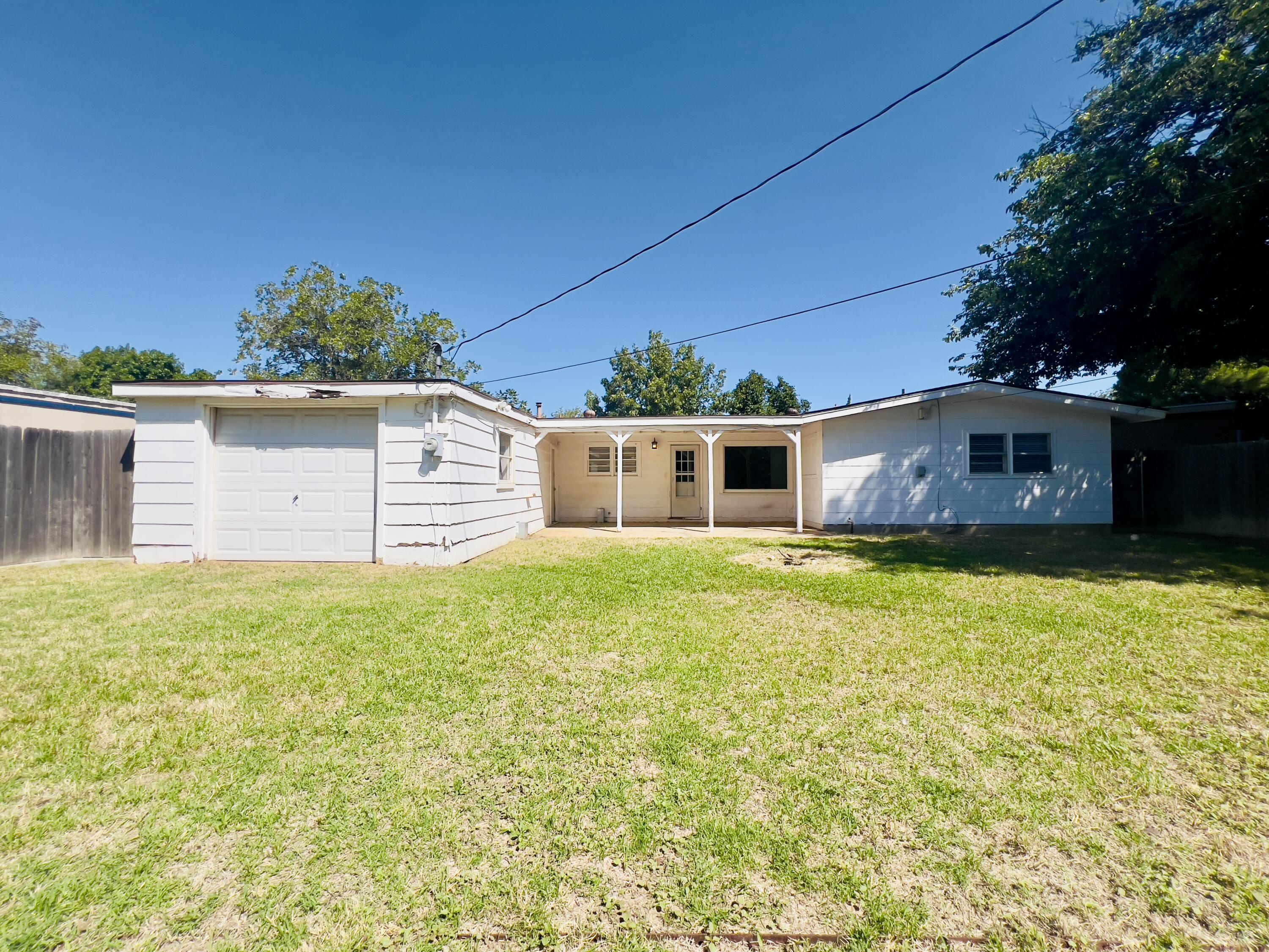 4205 39th Street Lubbock, TX 79413 - Photo 21 of 23 IMG_9464 2
