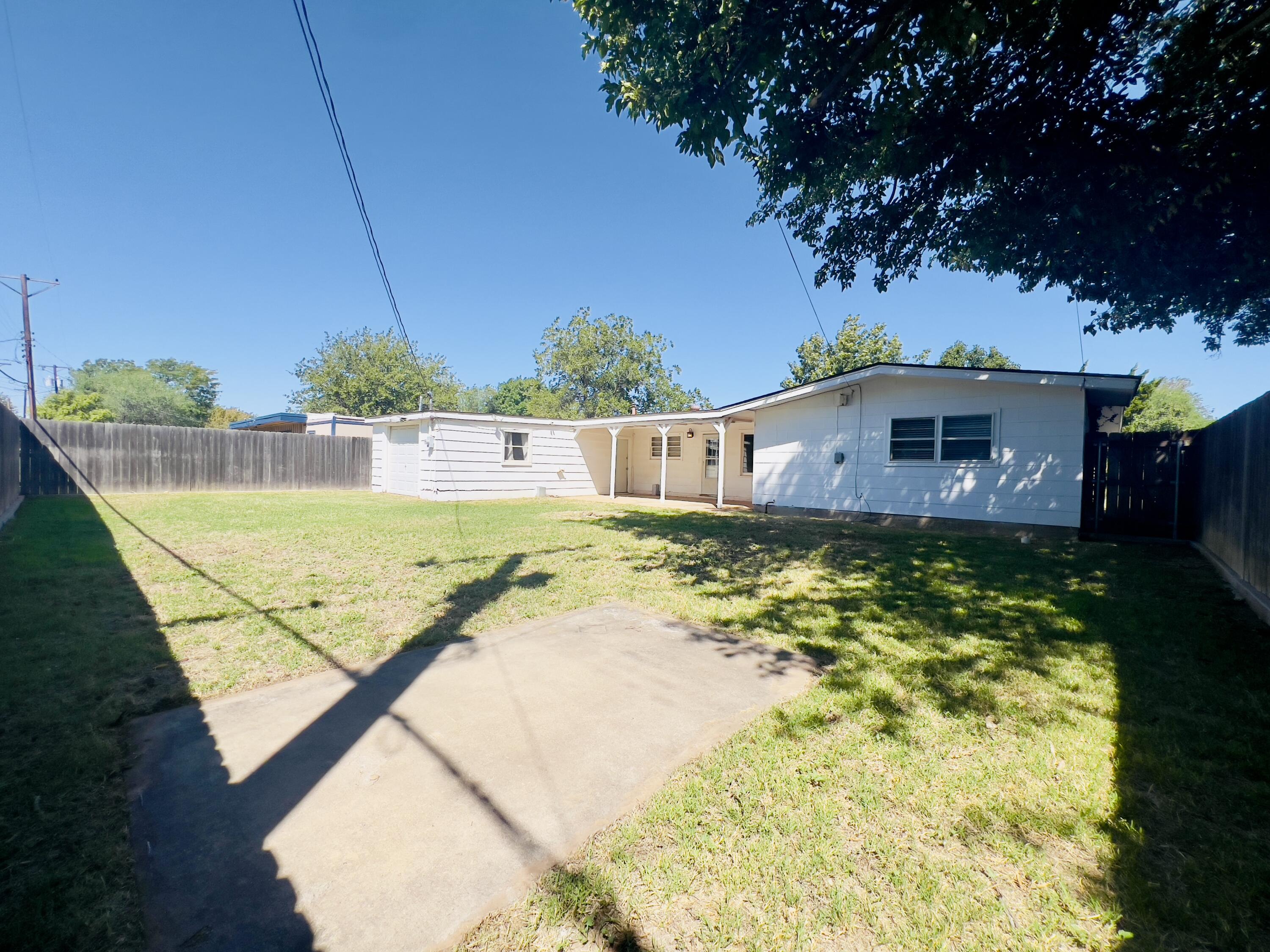 4205 39th Street Lubbock, TX 79413 - Photo 22 of 23 IMG_9461 2